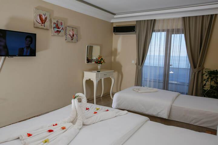 Room 7 of 29