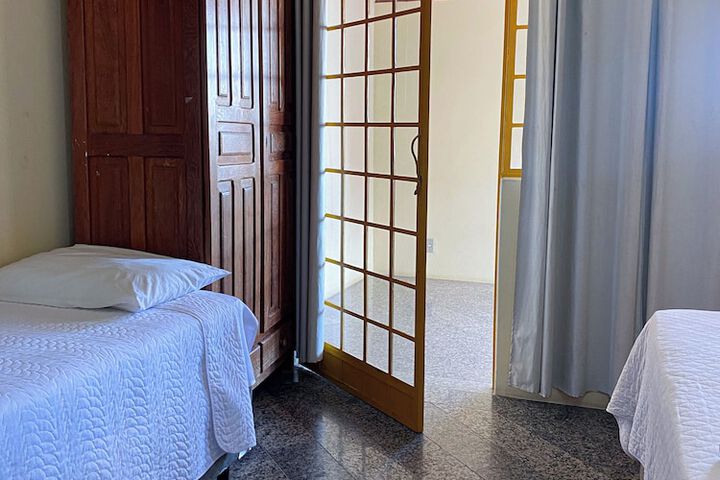 Room 43 of 130