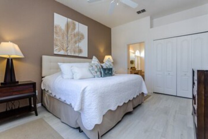 Room 18 of 25