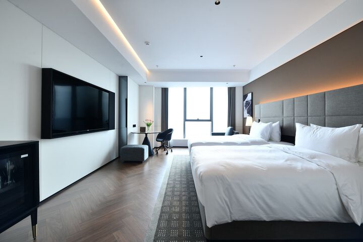 Room 47 of 82