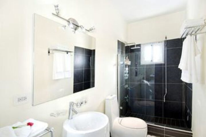 Room 3 of 25