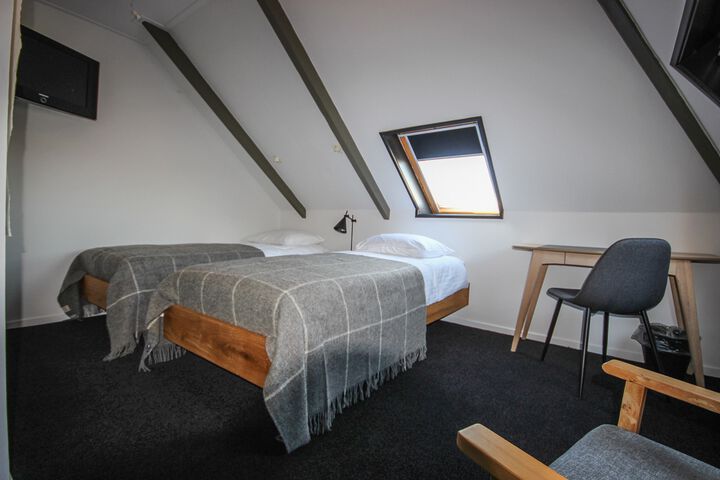 Room 34 of 35