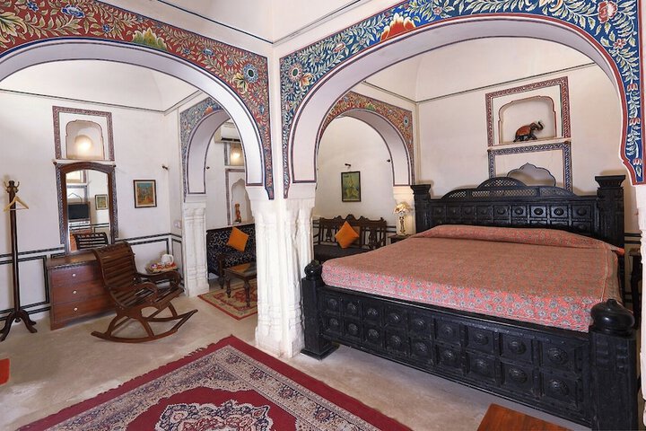 Room 10 of 24