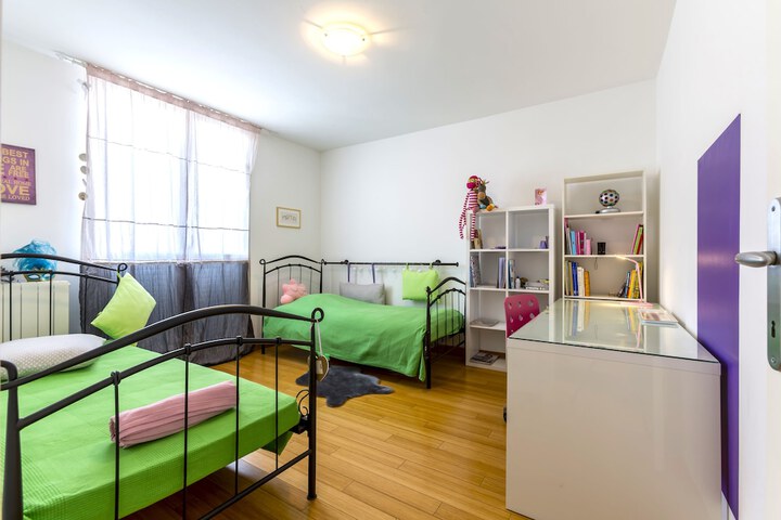 Room 66 of 180