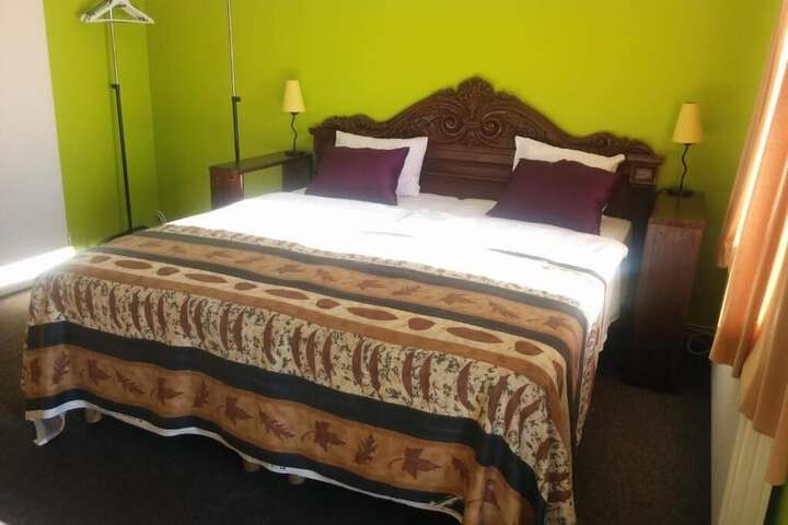 Room 4 of 62