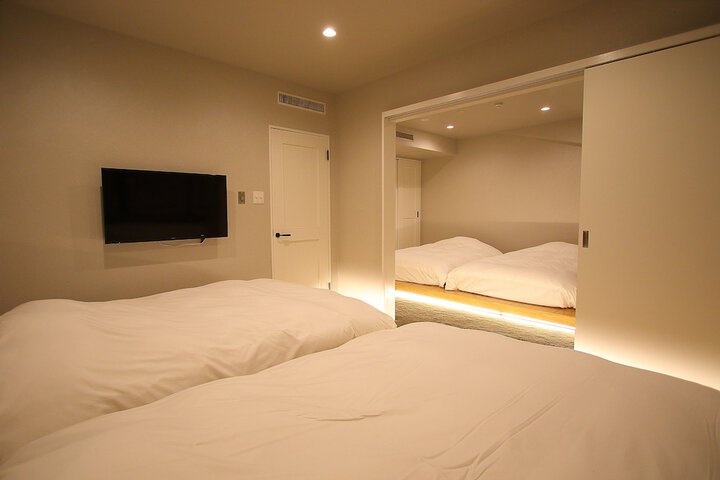 Room 16 of 82