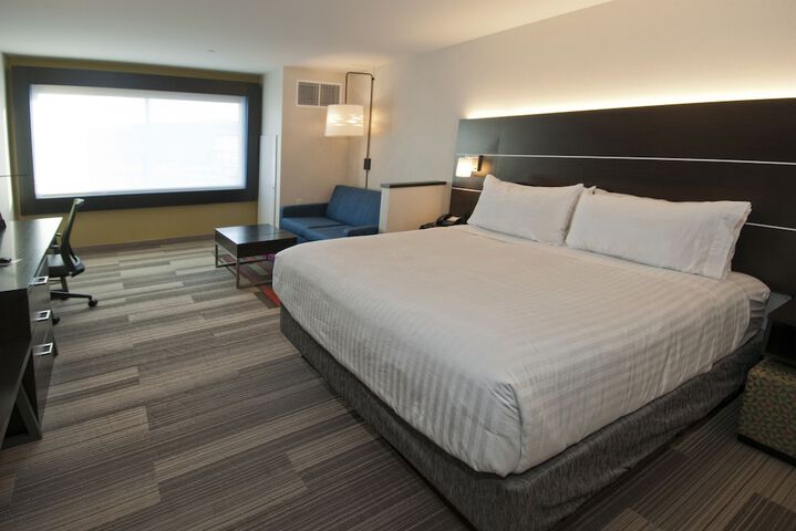 Room 6 of 35