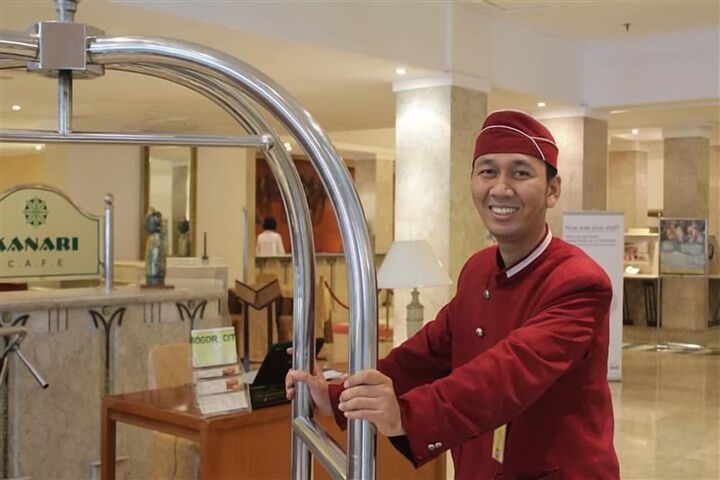Lobby Entry