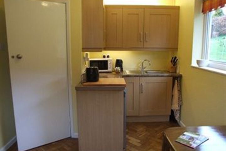 Room 5 of 7