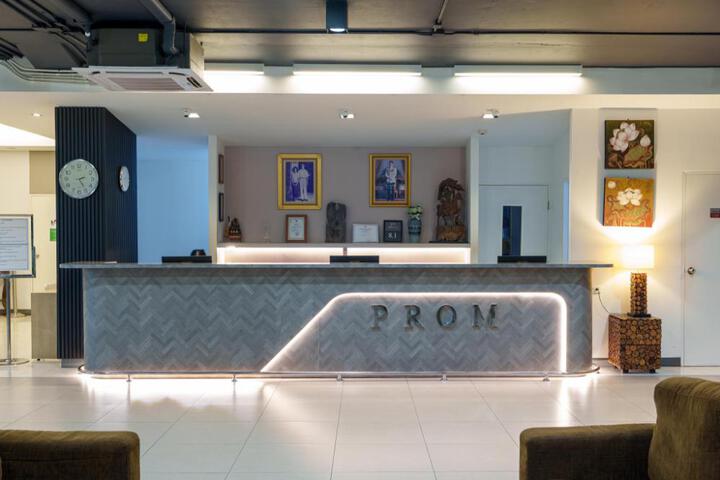 Prom Hotel