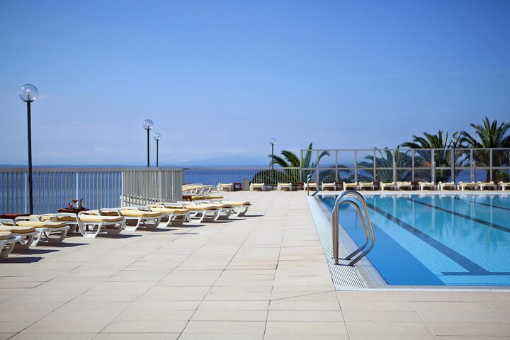 Pool 166 of 234