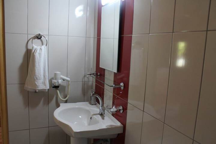 Room 16 of 31