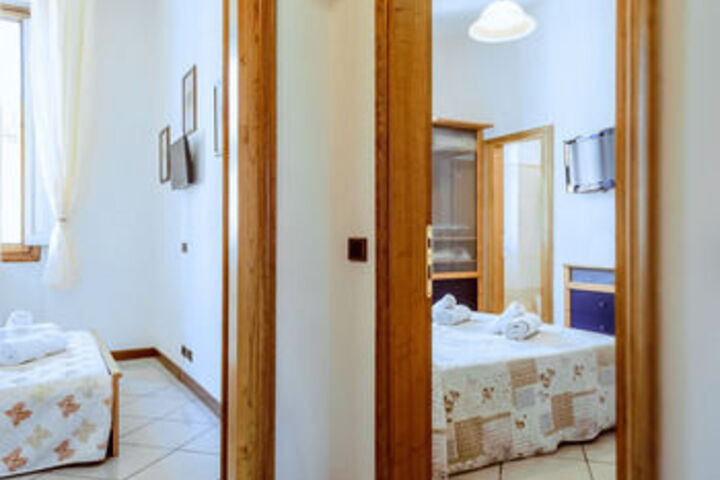 Room 80 of 160