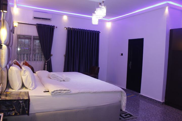 Room 8 of 26