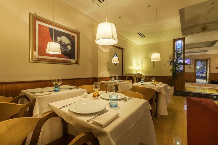 Dining 96 of 111