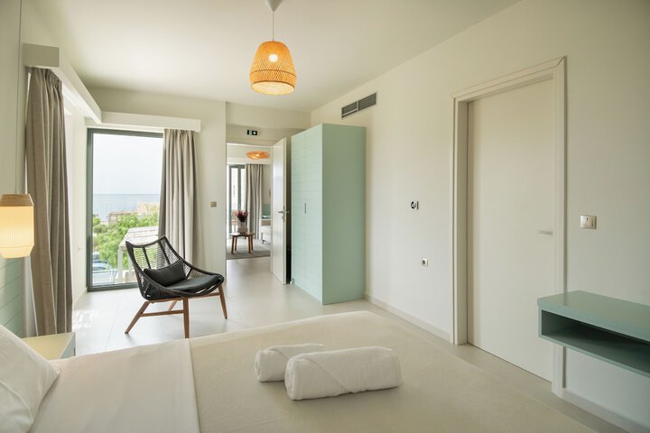 Room 176 of 259