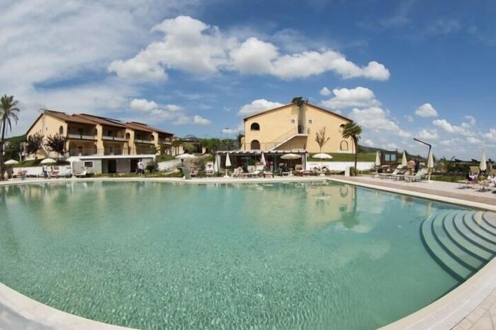 Pool 146 of 148