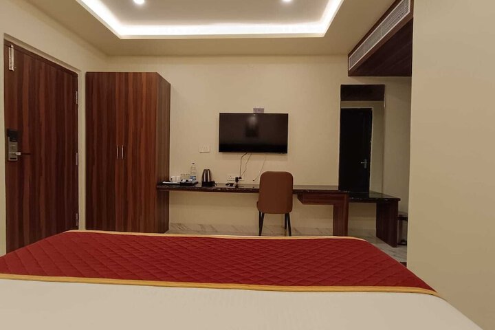 Room 17 of 26