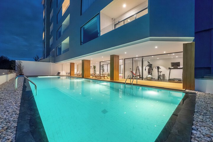 Pool 78 of 106