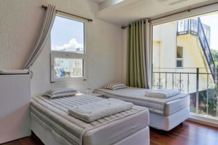 Room 65 of 130