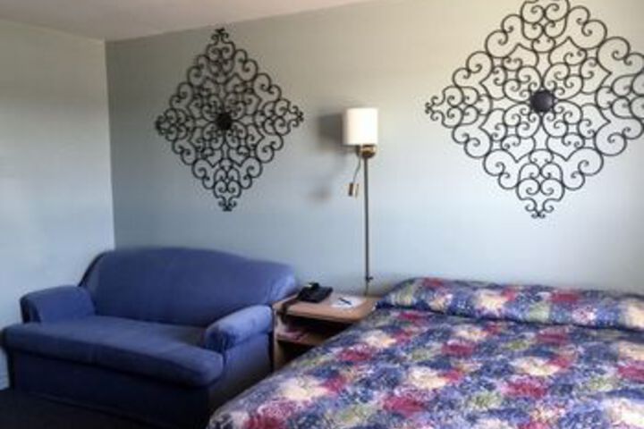 Room 8 of 20