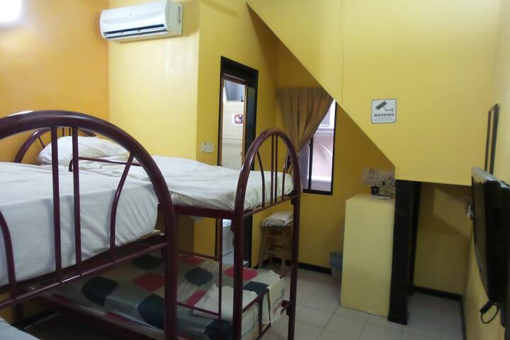 Room 20 of 32