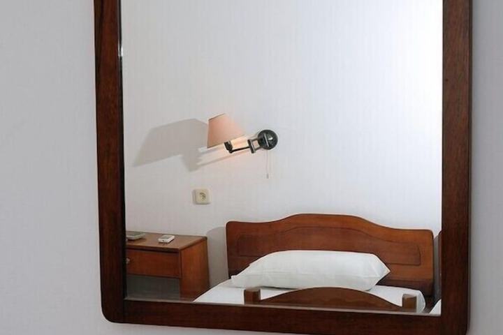 Room 13 of 41
