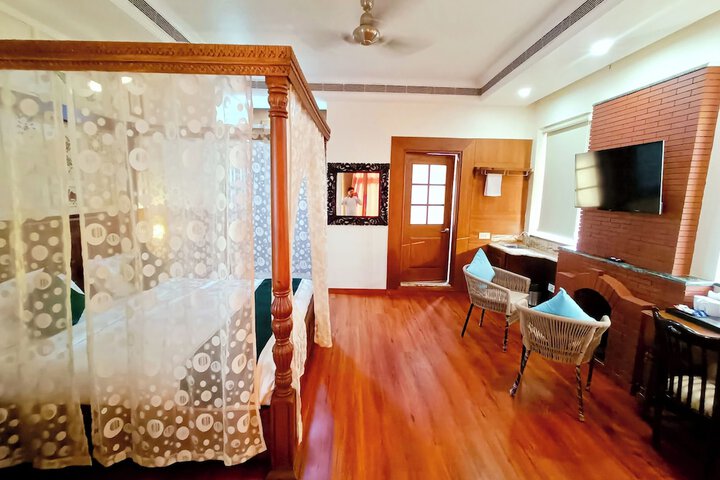 Room 30 of 71
