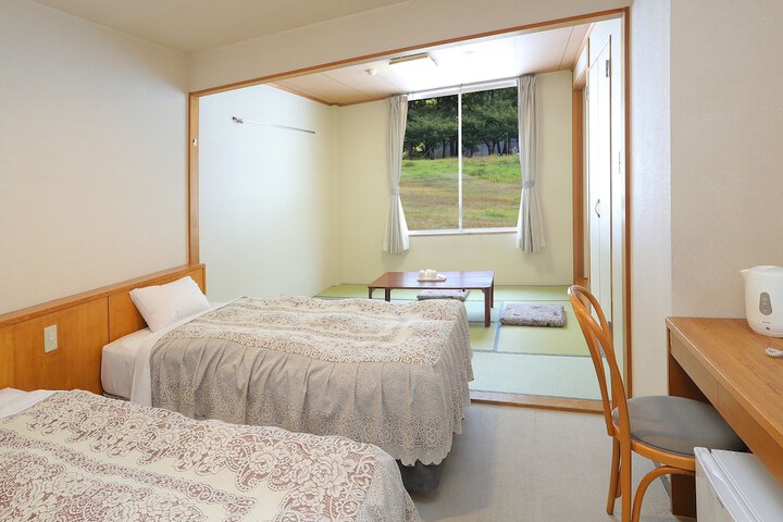 Room 8 of 43