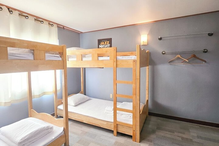 Room 20 of 79