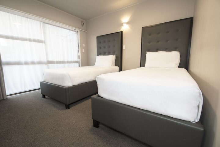 Room 4 of 31
