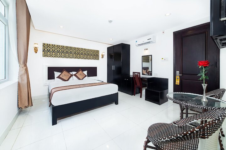 Room 4 of 35