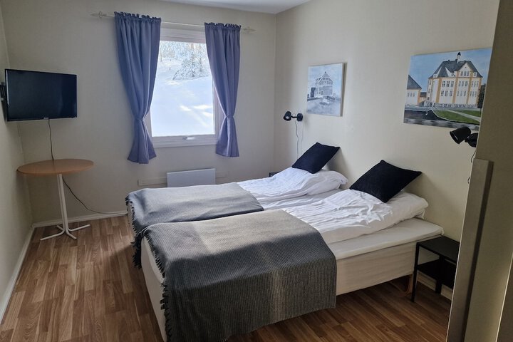 Room 2 of 23