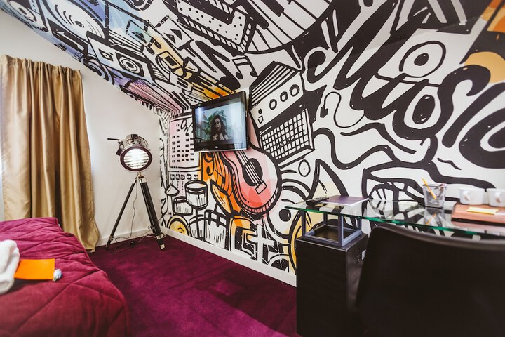 Room 13 of 41