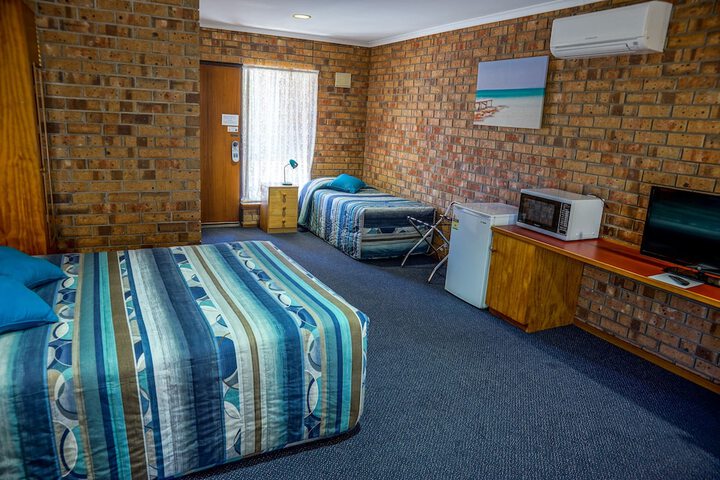 Room 4 of 50