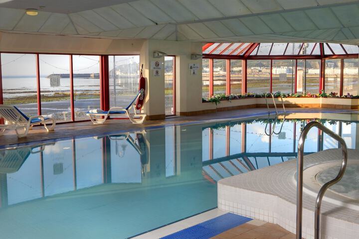 Hotel with Pool