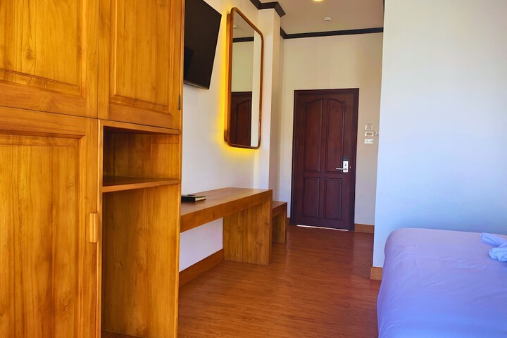 Room 31 of 65