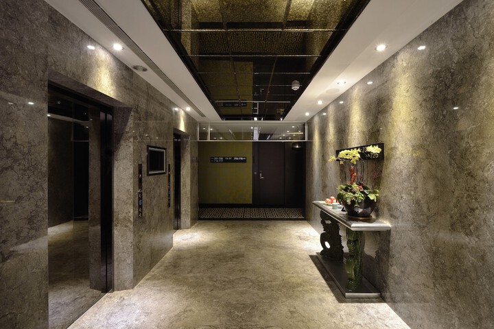 Ballroom/Hall 35 of 39