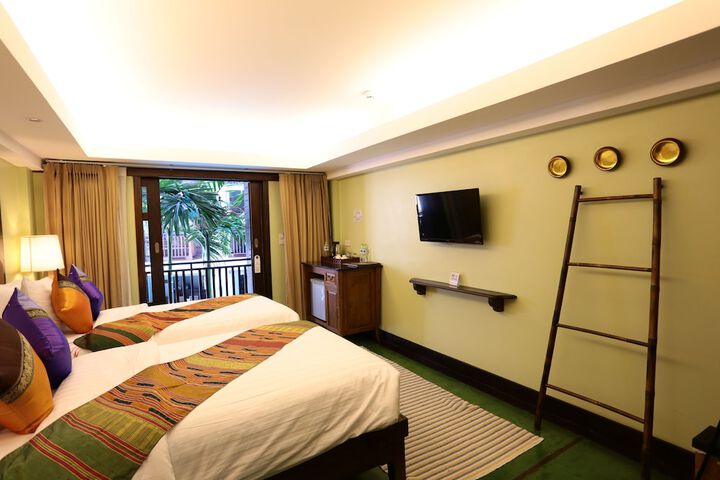 Room 68 of 98