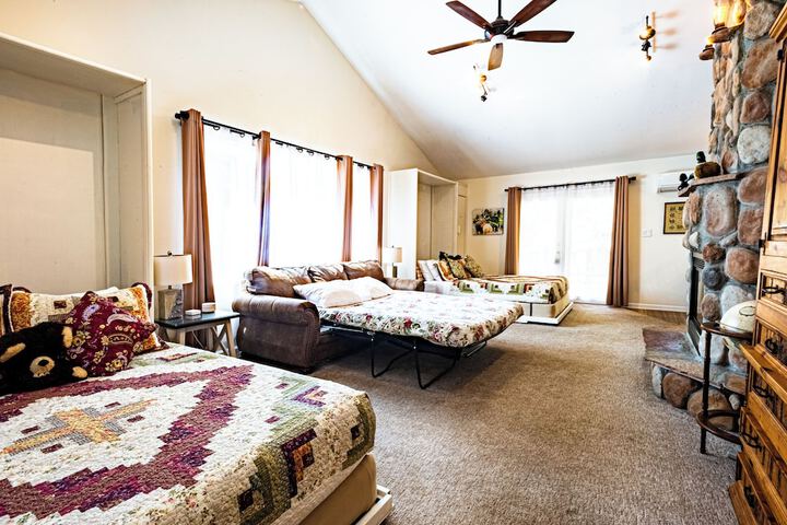 Room 42 of 156
