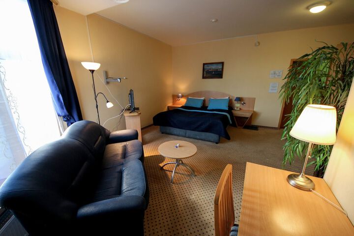 Room 40 of 72