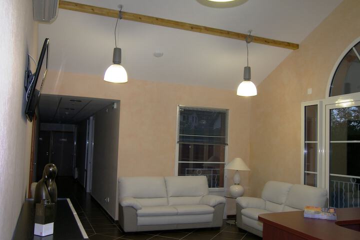 Hotel 2 of 43