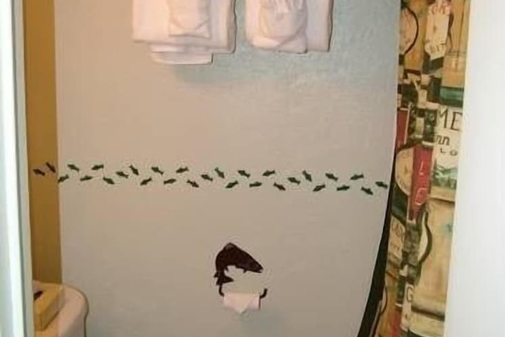 Room 33 of 60