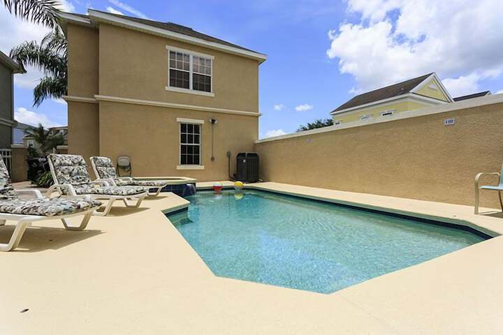 Pool 19 of 44