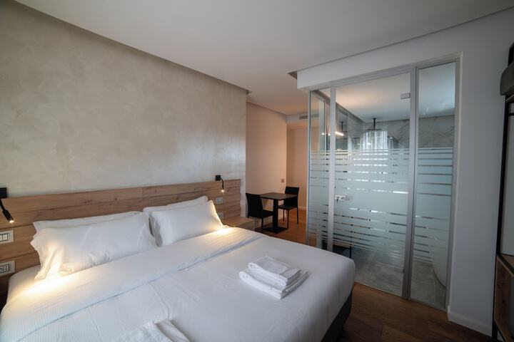 Room 8 of 47