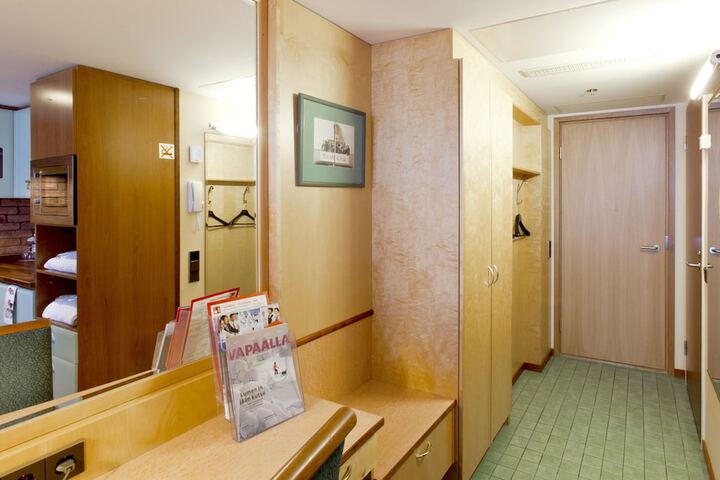 Room 7 of 69