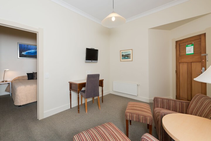 Room 22 of 36
