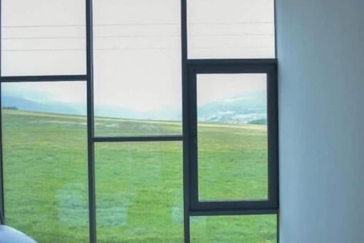 Room 4 of 43