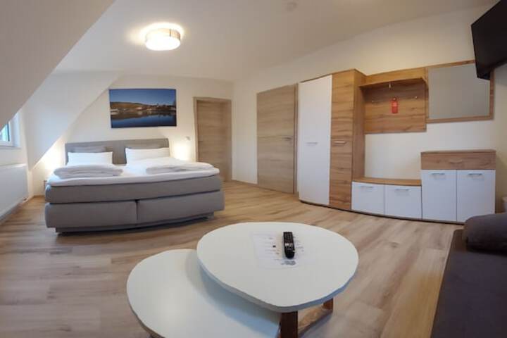 Room 7 of 50