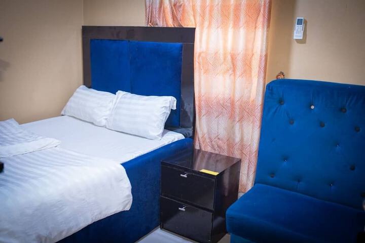 Room 3 of 11